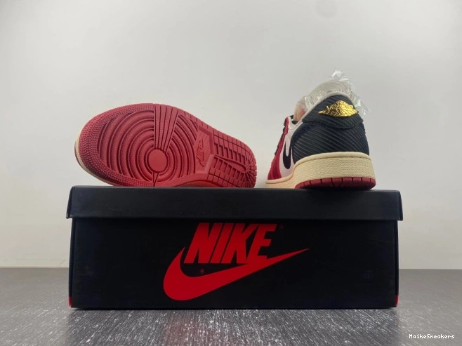 MaikeSneakers Jordan FN0432-017 1 Low Home OG x Trophy Air Room 0806